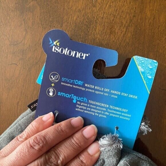 isotoner Women's Stretch Fleece Gloves with Microluxe and Smart Touch Technology - Picture 8 of 16